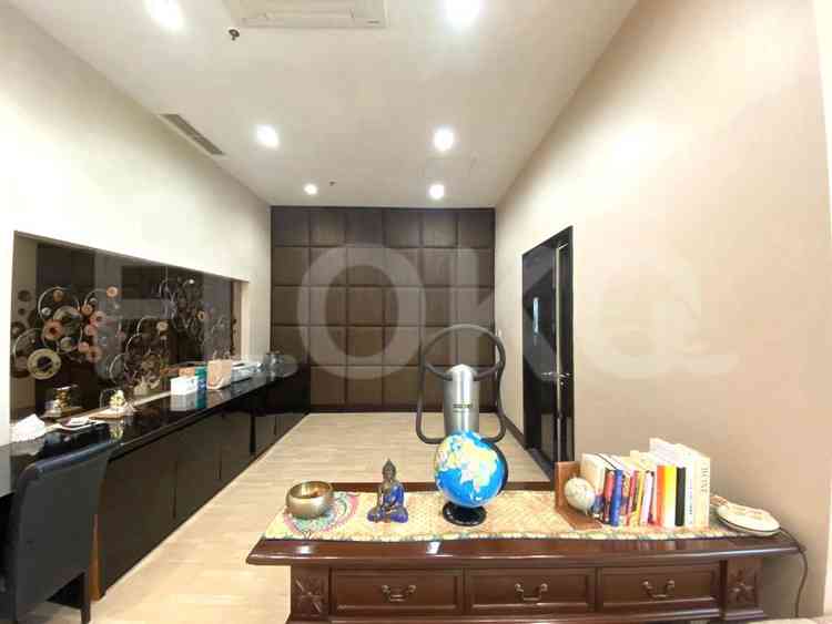 809 sqm, 19th floor, 5 BR apartment for sale in Gandaria 12