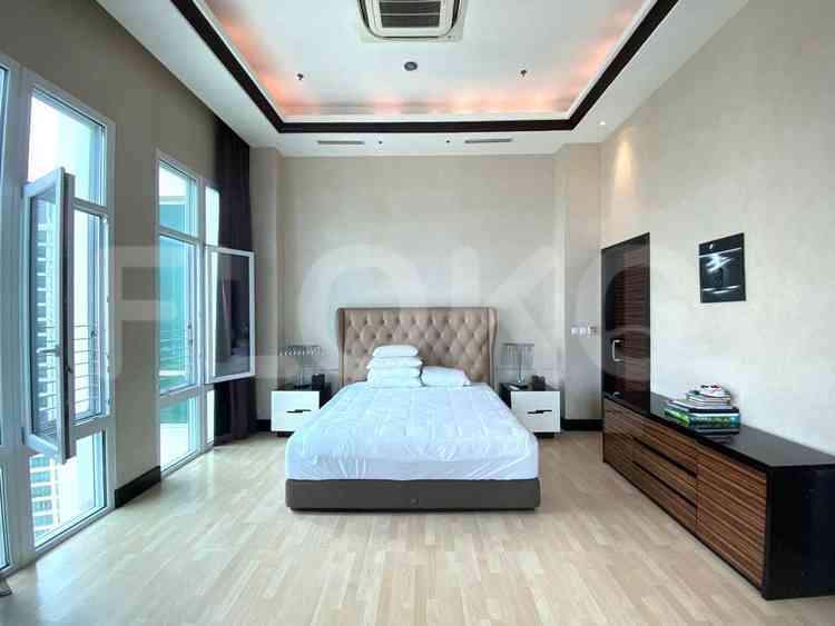 809 sqm, 19th floor, 5 BR apartment for sale in Gandaria 14