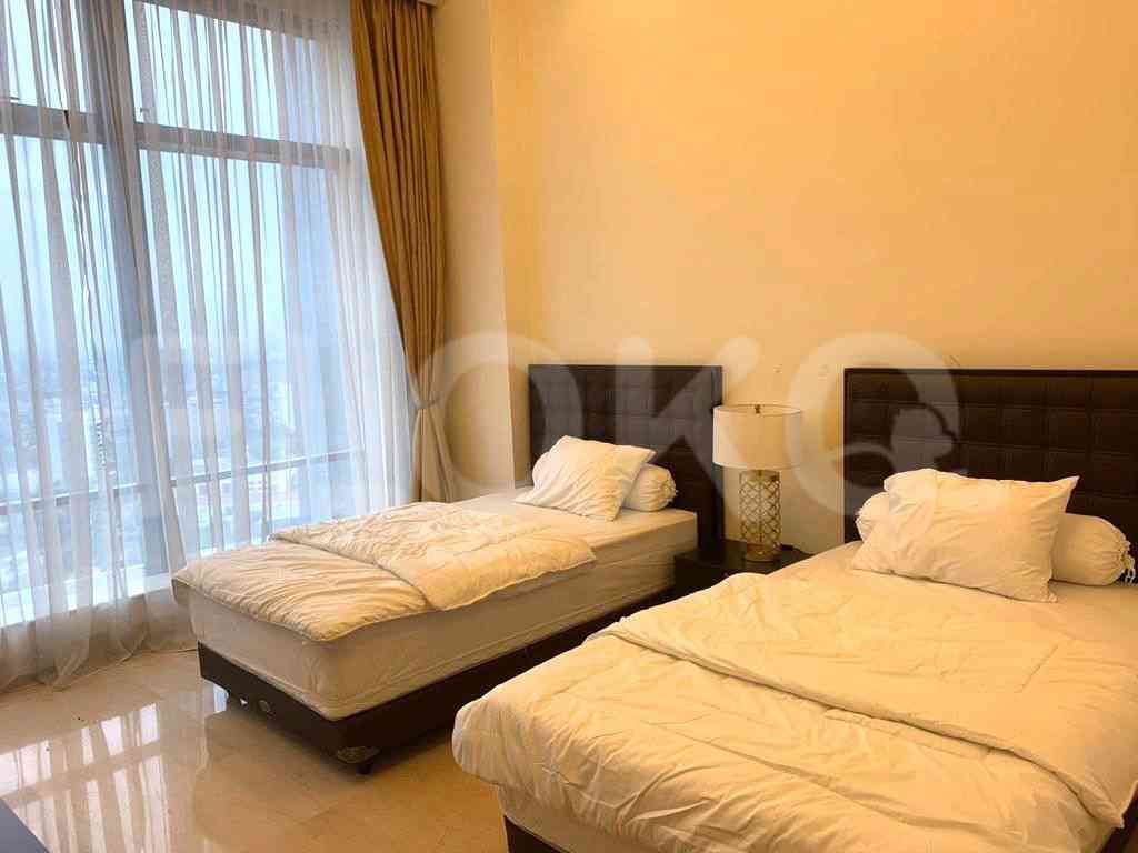 440 sqm, 29th floor, 4 BR apartment for sale in Setiabudi 7