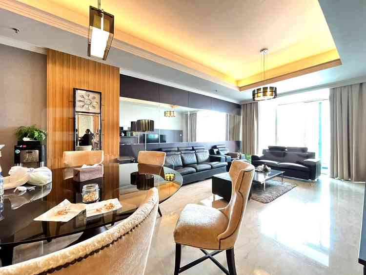 157 sqm, 40th floor, 2 BR apartment for sale in Menteng 6