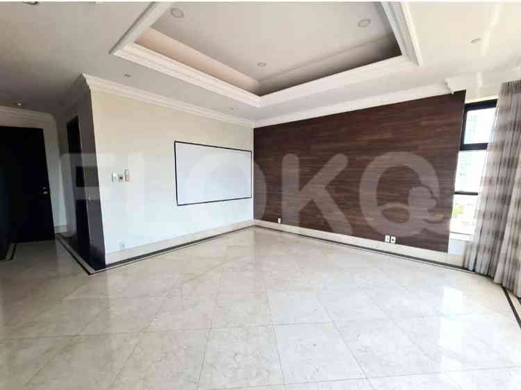 333 sqm, 10th floor, 4 BR apartment for sale in Setiabudi 1