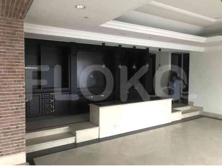 333 sqm, 10th floor, 4 BR apartment for sale in Setiabudi 4