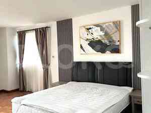 Dijual Apartemen 3 BR, Lantai 2, Luas 200 m2 di Kebayoran Lama 3