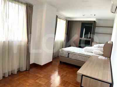 200 sqm, 2nd floor, 3 BR apartment for sale in Kebayoran Lama 4