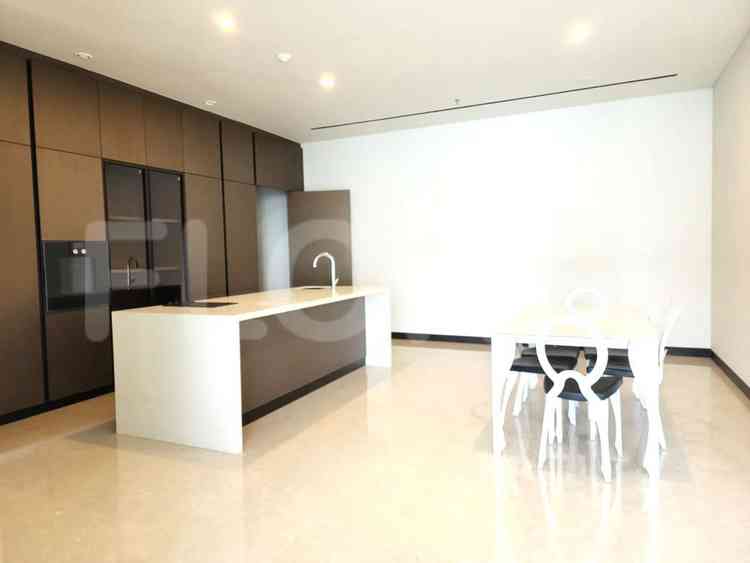 260 sqm, 10th floor, 3 BR apartment for sale in Kebon Sirih 8