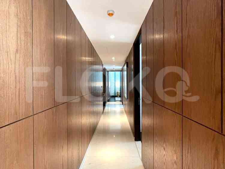 339 sqm, 36th floor, 4 BR apartment for sale in Tanah Abang 7