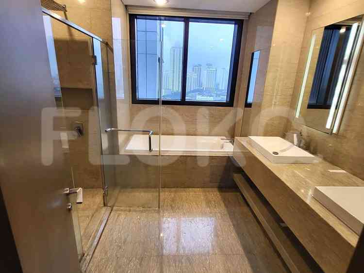 Dijual Apartemen 3 BR, Lantai 20, Luas 177 m2 di Gandaria 1