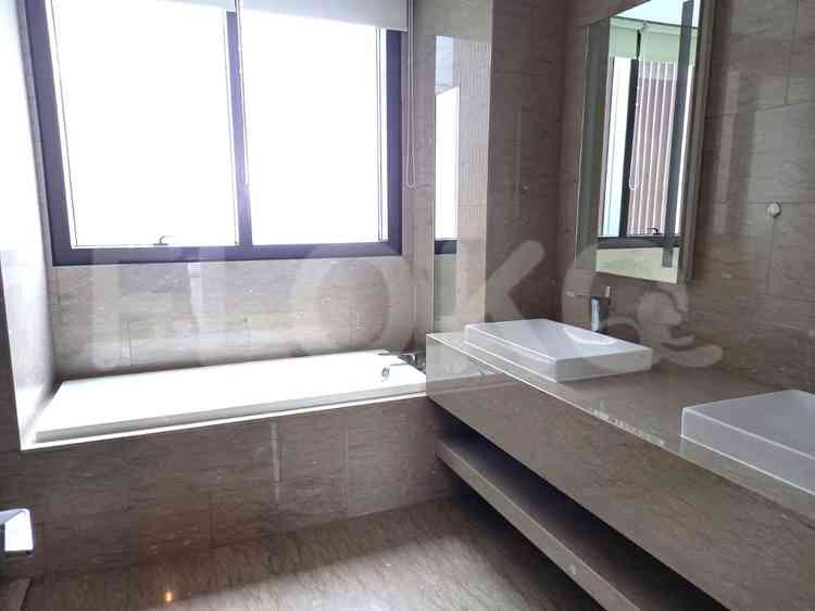 177 sqm, 26th floor, 3 BR apartment for sale in Gandaria 4