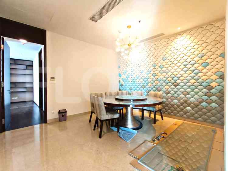 270 sqm, 20th floor, 3 BR apartment for sale in Sudirman 4