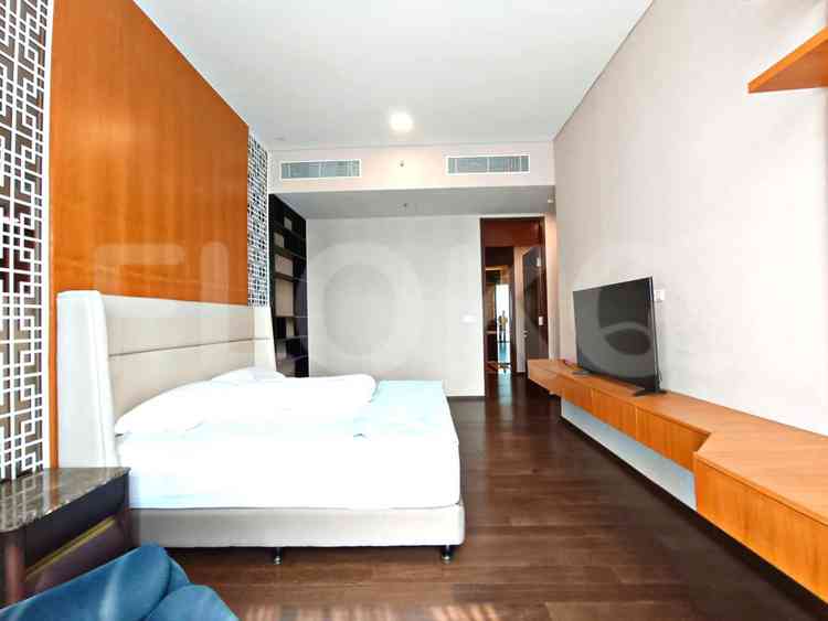 Dijual Apartemen 3 BR, Lantai 20, Luas 270 m2 di Sudirman 7