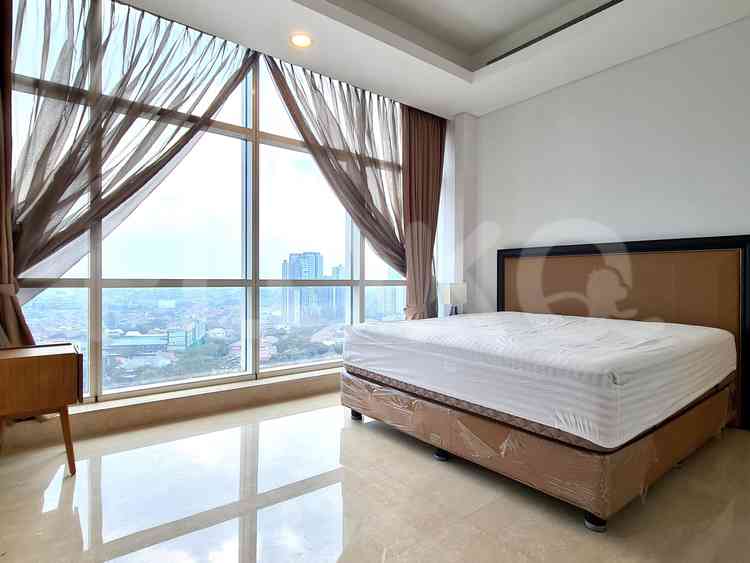 169 sqm, 29th floor, 3 BR apartment for sale in Gandaria 3