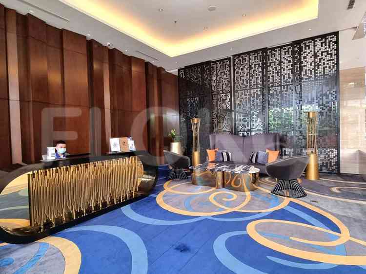 165 sqm, 30th floor, 3 BR apartment for sale in Gandaria 10