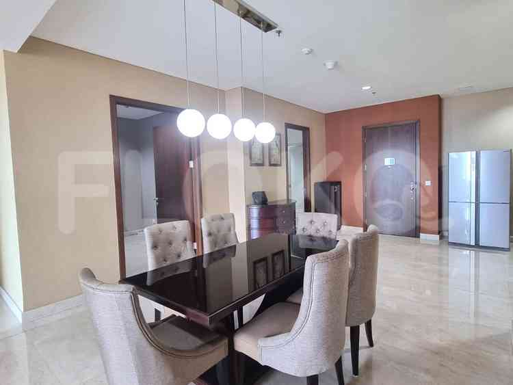 165 sqm, 30th floor, 3 BR apartment for sale in Gandaria 9