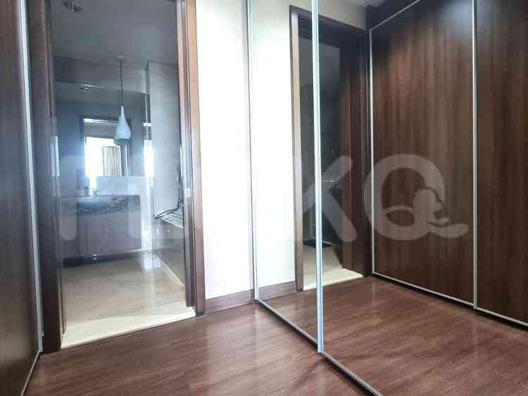 165 sqm, 30th floor, 3 BR apartment for sale in Gandaria 15