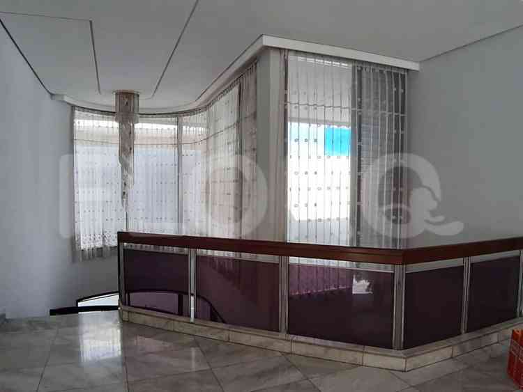 509 sqm, 5 BR house for rent in Jl. Permata Hijau, Grogol 5