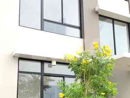 Disewakan Rumah 2 BR, Luas 150 m2 di Condo House Green Royal, Cengkareng 1