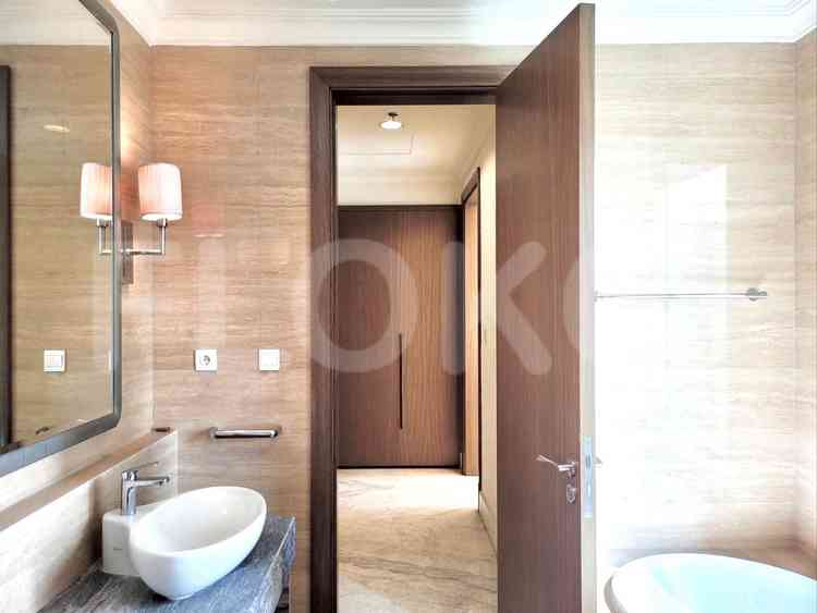 Dijual Apartemen 2 BR, Lantai 16, Luas 158 m2 di Simprug 7