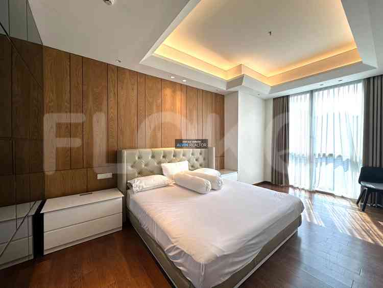 177 sqm, 25th floor, 3 BR apartment for sale in Sudirman 7