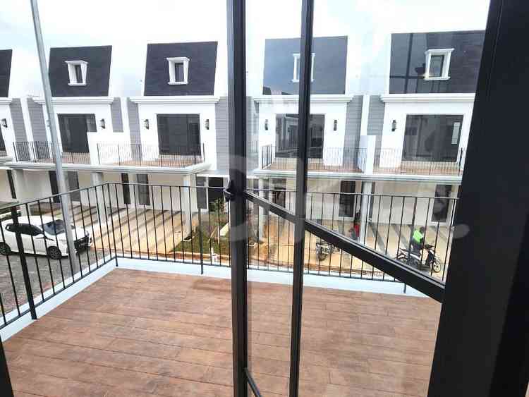 Disewakan Rumah 2 BR, Luas 88 m2 di Maison d wisteria , Menteng 1