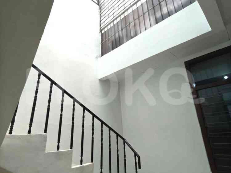 120 sqm, 5 BR house for rent in Petukangan, Gandaria 7