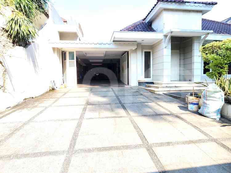 Disewakan Rumah 6 BR, Luas 1000 m2 di Menteng, Menteng 1