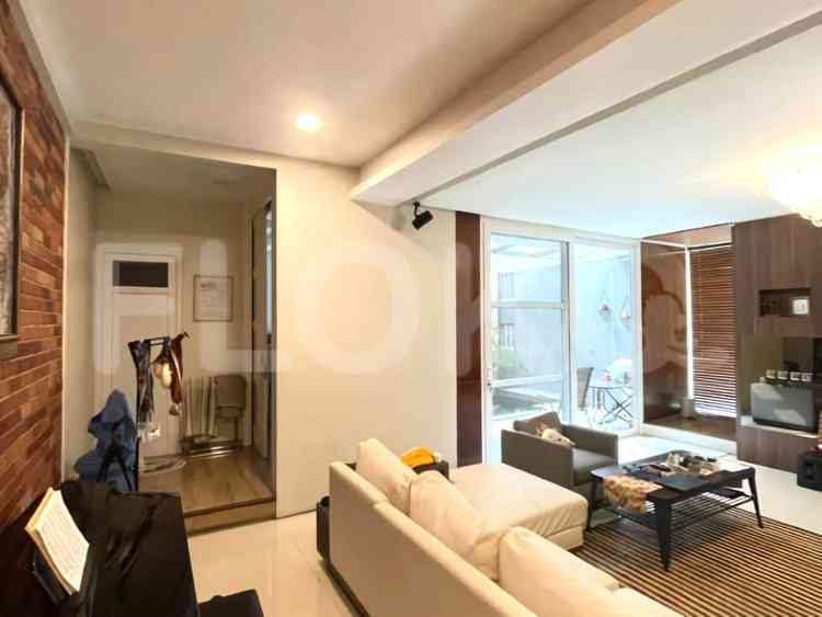 Disewakan Rumah 3 BR, Luas 300 m2 di Cilandak, Cilandak 4