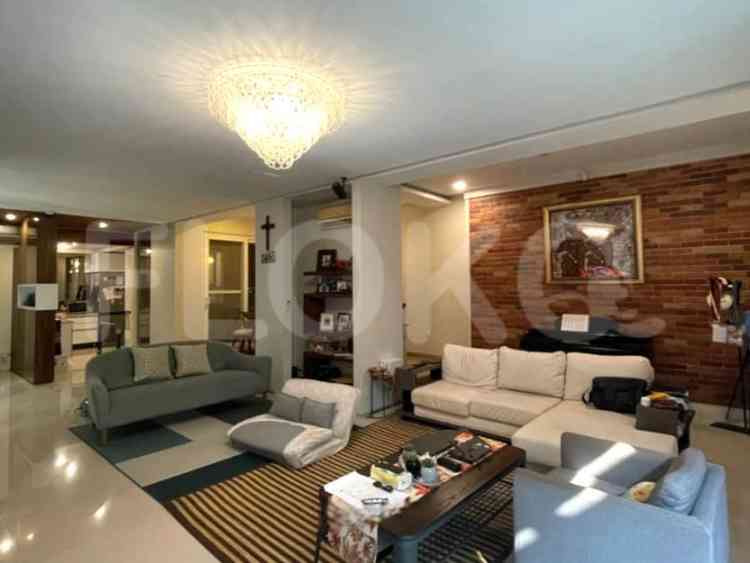 Disewakan Rumah 3 BR, Luas 300 m2 di Cilandak, Cilandak 2