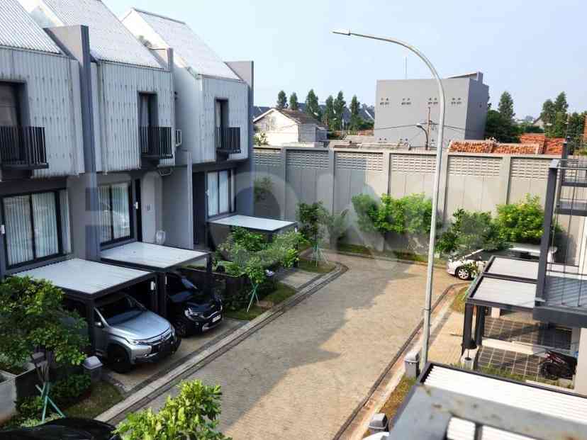 Disewakan Rumah 4 BR, Luas 146 m2 di Cluster Caelus Greenwich, BSD 29