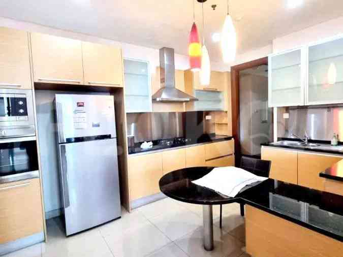 235 sqm, 10th floor, 3 BR apartment for sale in Tanah Abang 2