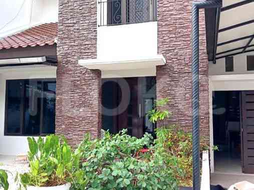 Dijual Rumah 4 BR, Luas 300 m2 di Cinere, Depok 1