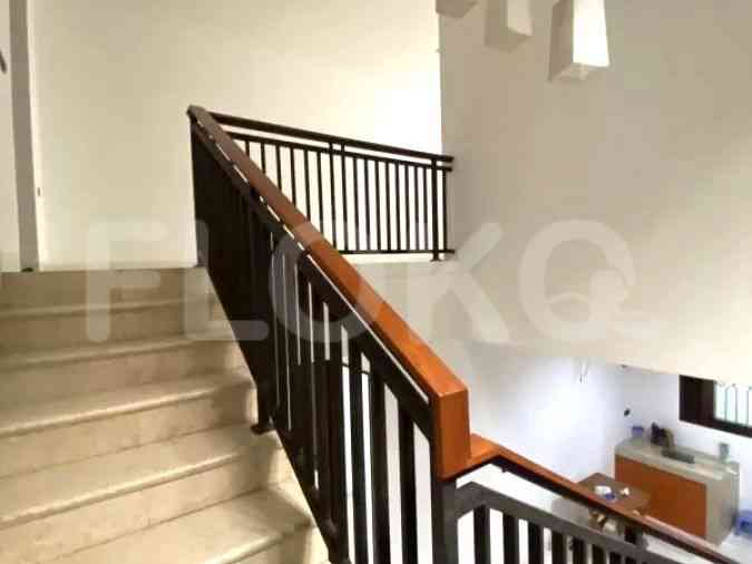 260 sqm, 5 BR house for sale in Jl. H. Danyong, Cilandak 6