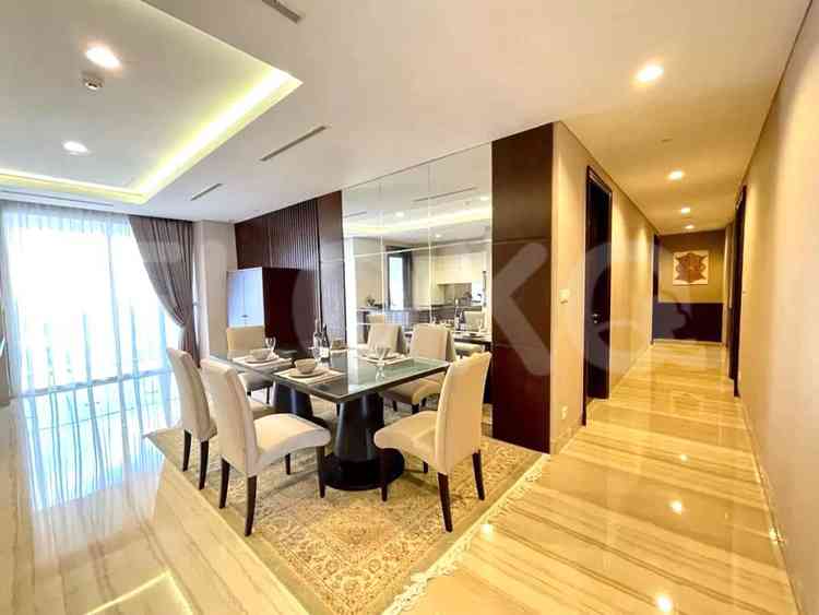 Dijual Apartemen 3 BR, Lantai 17, Luas 276 m2 di Kebayoran Lama 3