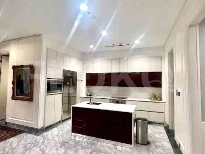 523 sqm, 10th floor, 4 BR apartment for sale in Kebayoran Baru 4