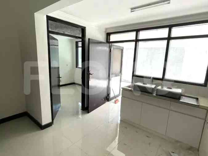 404 sqm, 4 BR house for rent in Jl Patra Kuningsn XII, Mega Kuningan 3