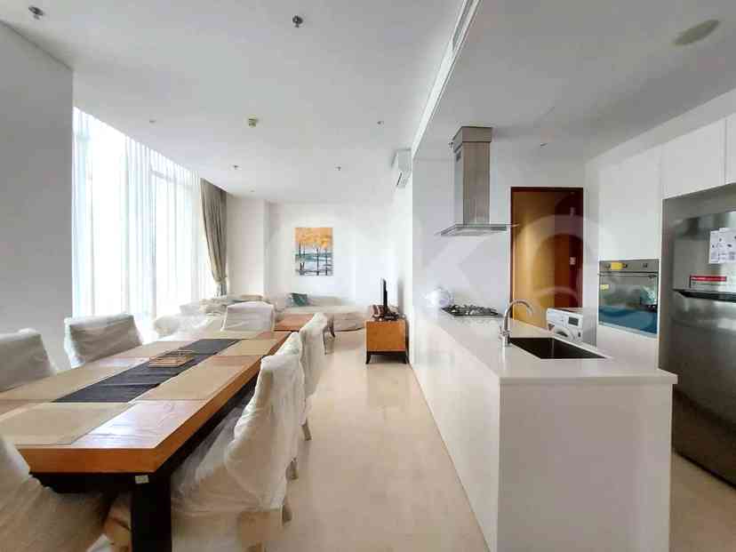 Dijual Apartemen 2 BR, Lantai 10, Luas 135 m2 di Kebayoran Baru 6