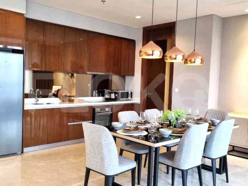 176 sqm, 5th floor, 3 BR apartment for sale in Kuningan 6