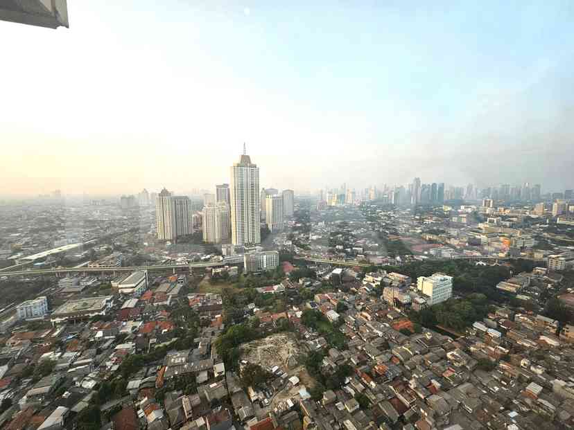 94 sqm, 27th floor, 2 BR apartment for sale in Gandaria 5