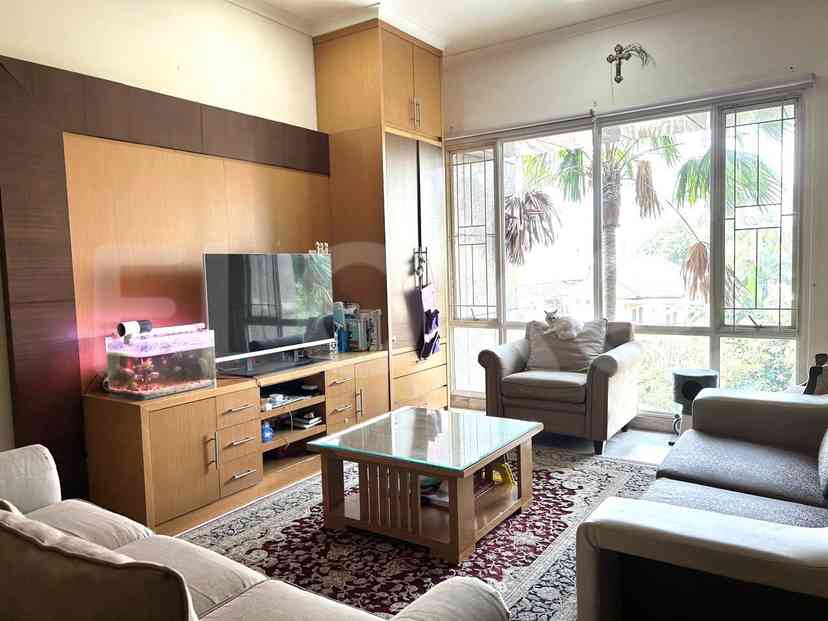 160 sqm, 21st floor, 2 BR apartment for sale in Kebayoran Lama 2