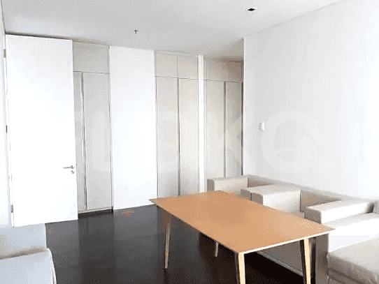 523 sqm, 38th floor, 4 BR apartment for sale in Kuningan 5