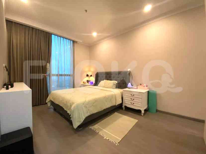 180 sqm, 25th floor, 3 BR apartment for sale in Kebayoran Baru 8