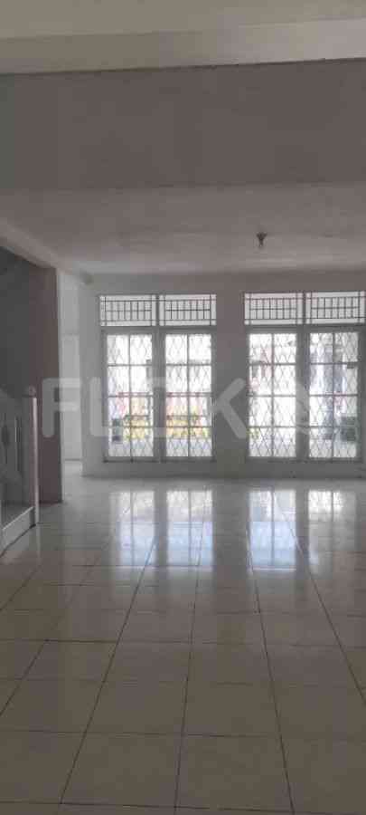 230 sqm, 4 BR house for rent in Sektor 9, Bintaro 4