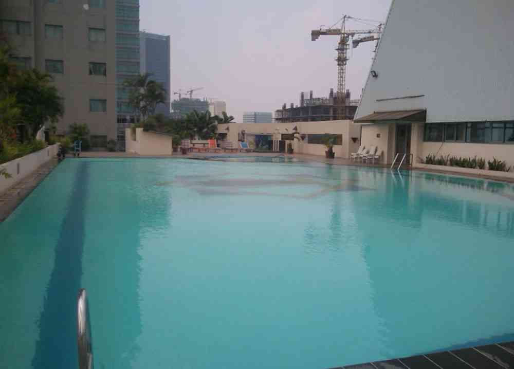 Swimming pool Ambassador 1 Apartment