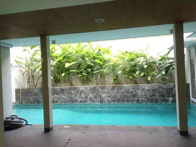 400 sqm, 4 BR house for rent in jl. Jaya Mandala, Mega Kuningan 7