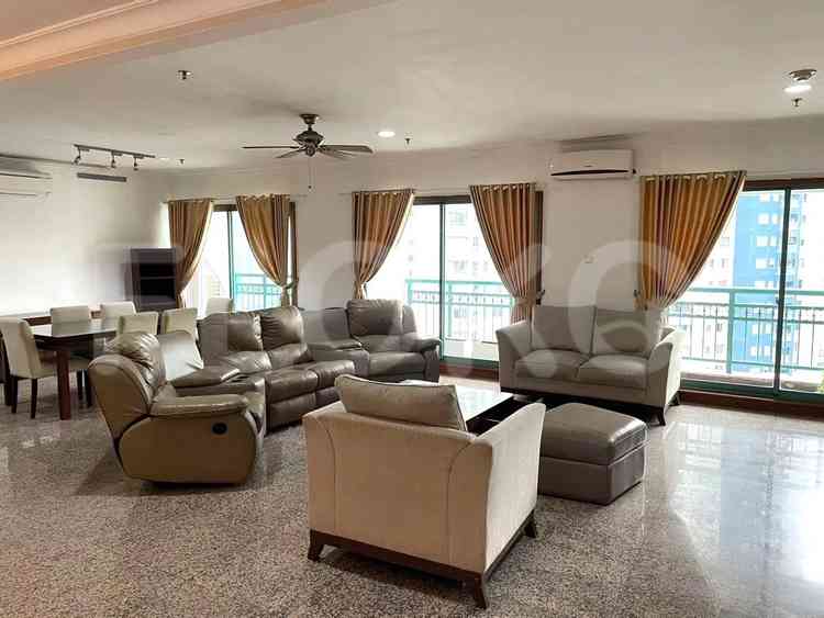 Dijual Apartemen 4 BR, Lantai 22, Luas 222 m2 di Karet Tengsin 2