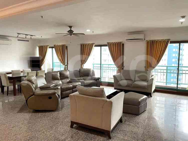 Dijual Apartemen 4 BR, Lantai 22, Luas 222 m2 di Karet Tengsin 5