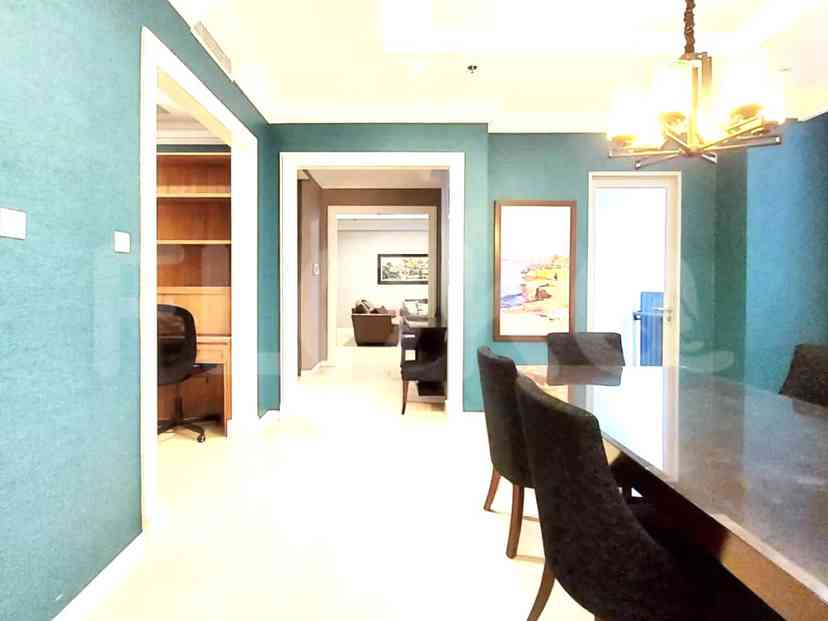 207 sqm, 11th floor, 3 BR apartment for sale in Kebayoran Baru 2