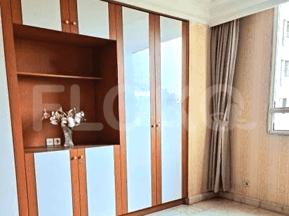 185 sqm, 8th floor, 3 BR apartment for sale in Teuku Nyak Arief 6