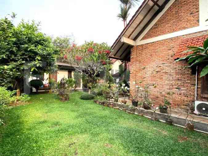 200 sqm, 6 BR house for sale in Jl. Moh Kahfi I, Ragunan 3