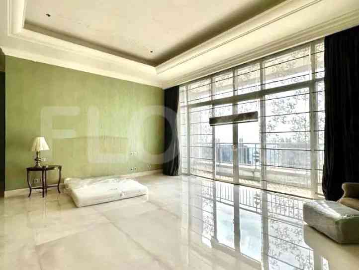 1000 sqm, 51st floor, 7 BR apartment for sale in SCBD 7