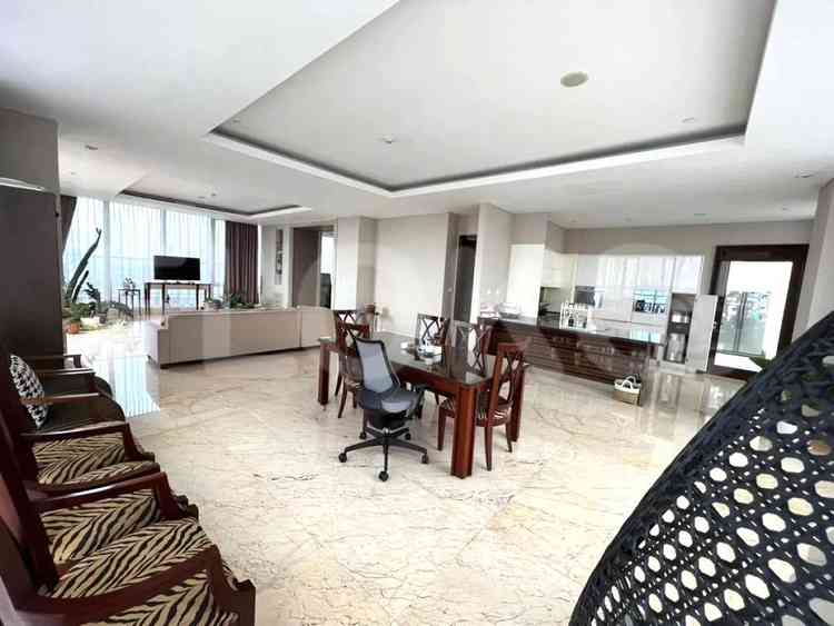 Dijual Apartemen 3 BR, Lantai 5, Luas 530 m2 di Kebayoran Lama 5